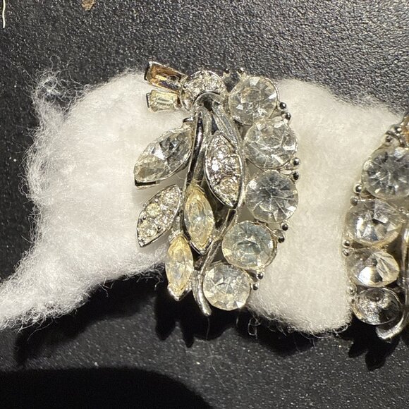Vintage Lisner Clear Rhinestone Earrings Clip On Baguette Cocktail signed - Picture 5 of 14